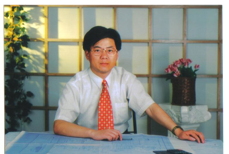 創業初期的鄭效東 .jpg